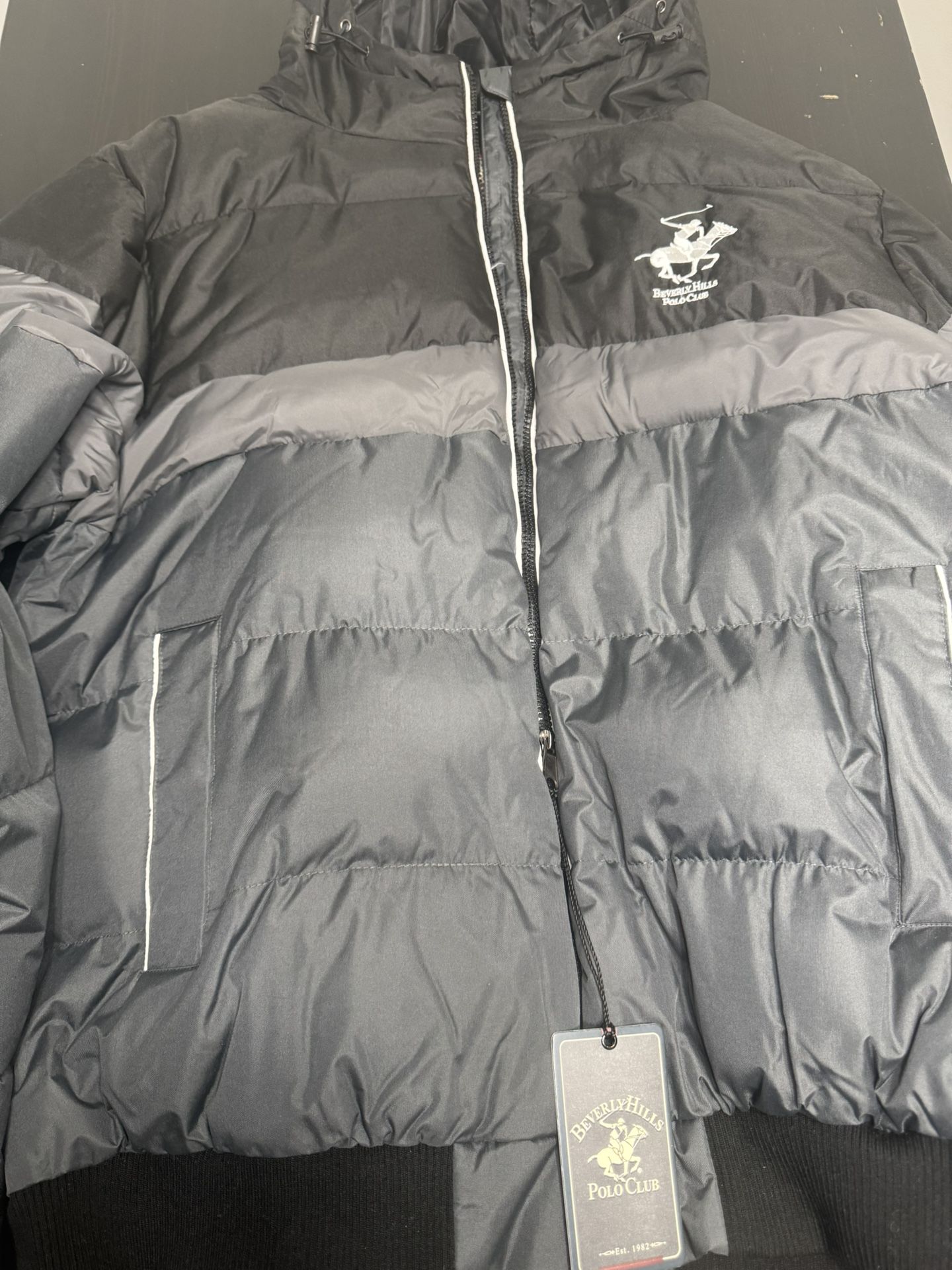 Beverly Hills Polo Club Black Puffer Jack with Hood Zipper Pockets Winter Coat