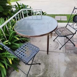 Metal Table & 2 Chairs Metal