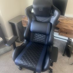 Big Man Office/ Gaming Chair  Black With Blue Trim 