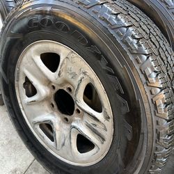 4- GOOD YEAR WRANGLER RADIAL