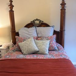 Queen Bed W/ Bedding - Mahogany Wood
