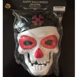 NEW Skull Pirate Mask Light Up Mask Halloween Costume Size Teen Young Adult 