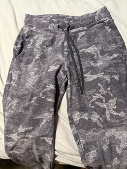 Women’s Lululemon and Vuori leggings bundle