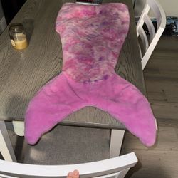 Mermaid tail blanket