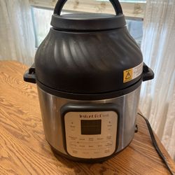 Insta Pot / Air Fryer Combo