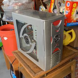 Custom Computer Selling For Parts Only