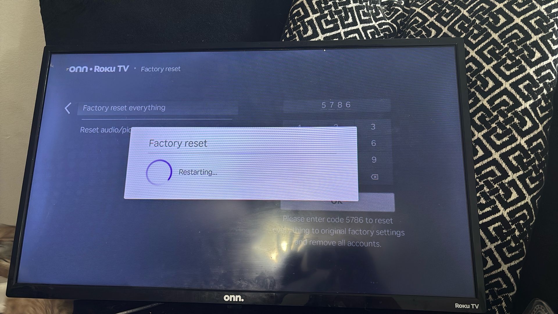 32 Inch Onn Roku TV