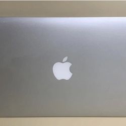 Apple 2015 MacBook Air 11-inch 