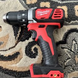 Milwaukee M18 18V Lithium-Ion Cordless 1/2 in. Drill Driver brand new