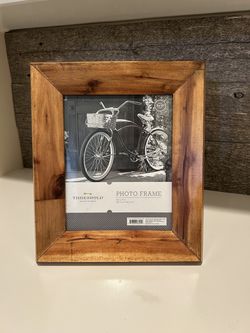 Threshold 8x10 photo frame