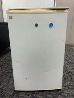 GE Spacemaker® Compact Refrigerator - $40