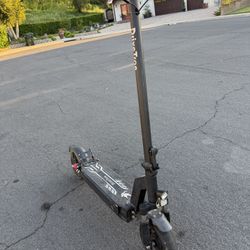 DriveTron E-scooter