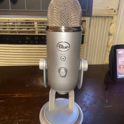 Blue Yeti Microphone-silver