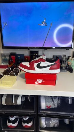 Air Jordan 1 Low OG Chicago Sneaker