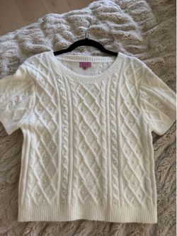 Francesca’s Miami white pearl top size M