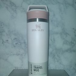 Brand NEW! ☕   Stanley-Café to Go - Travel Mug - 20oz 