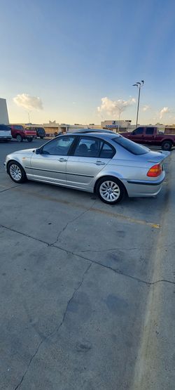 2003 BMW 325i