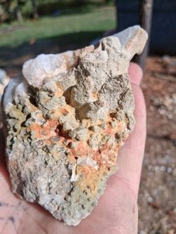 Chlorite included quartz cluster