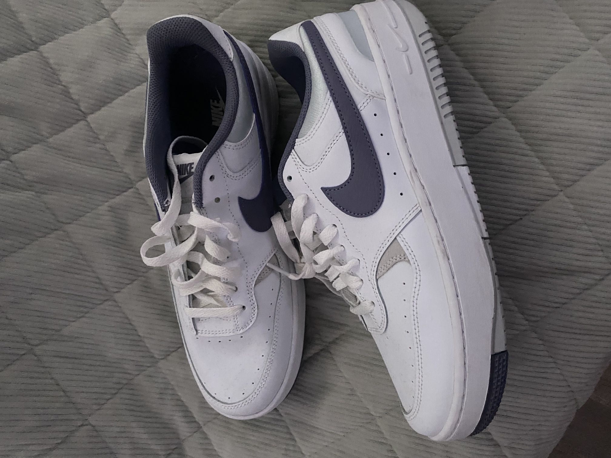 Women’s Nike Shoes Size 11.5 
