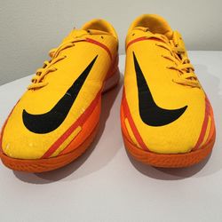 Soccer Shoes Nike Phantom GT Academy IC Indoor – Yellow / Orange / Black – Size US 9
