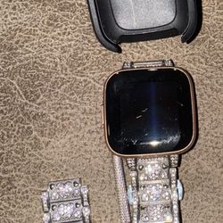 Fitbit Versa 4 Fitness Smartwatch