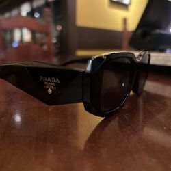 1:1 Prada Sunglasses 