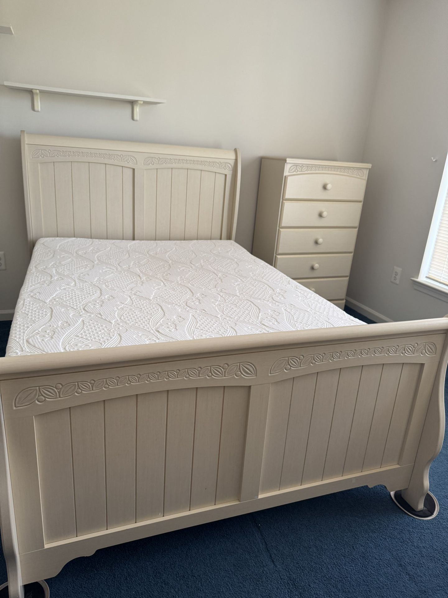 Ashley Girls 6 Piece Matching Bedroom Set