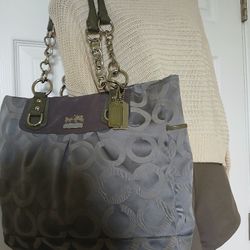 XL Original Coach  C's Shoulder Bag 