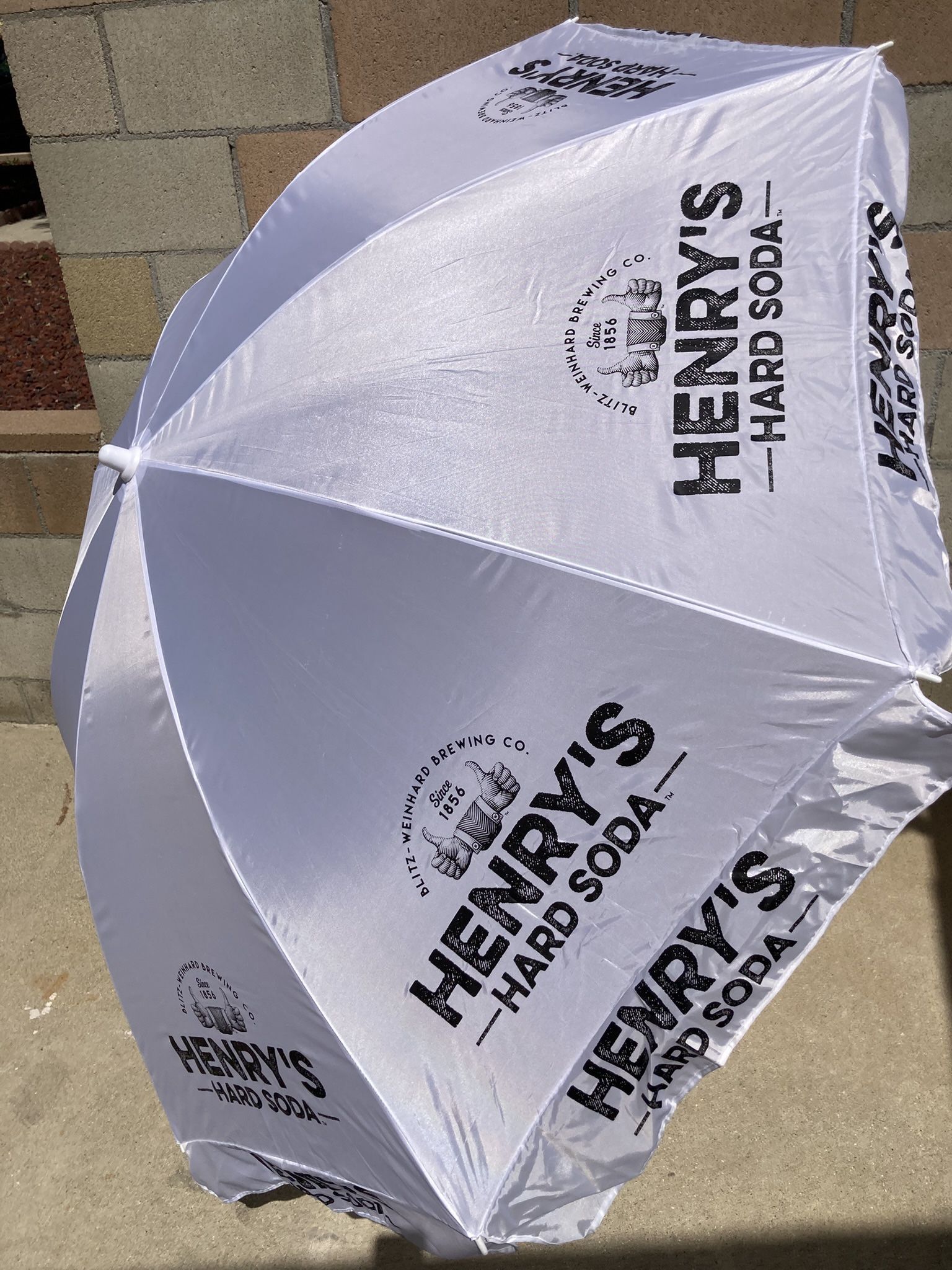 New Henrys Hard Soda Beach Beer Restaurant Umbrella
