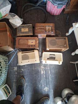 Vintage radio lott not working