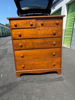 Solid Wood 6-Drawer Chest of Drawers – Vintage, Sturdy Build, need gone!