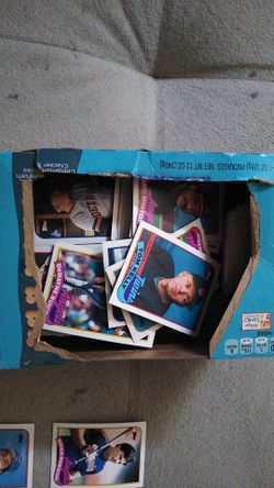Couple hundred old baseball cards from the late 80s pretty sure just Commons