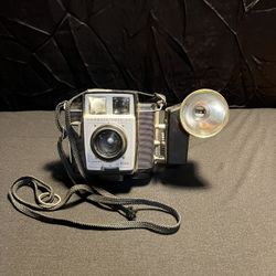 1960’S Kodak Brownie Twin 20 TLR With Kodak, Supermite Flash Great Decor, Or Prop