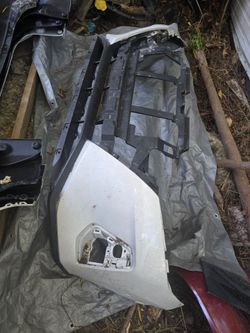 2021 2023 Nissan kicks front oem bumper