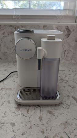 Nespresso delongi coffee machine