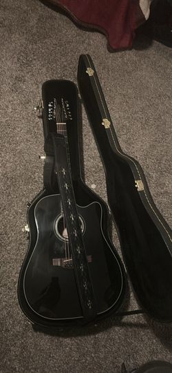 Takamine gd30 w/carrying case & alucinico strap