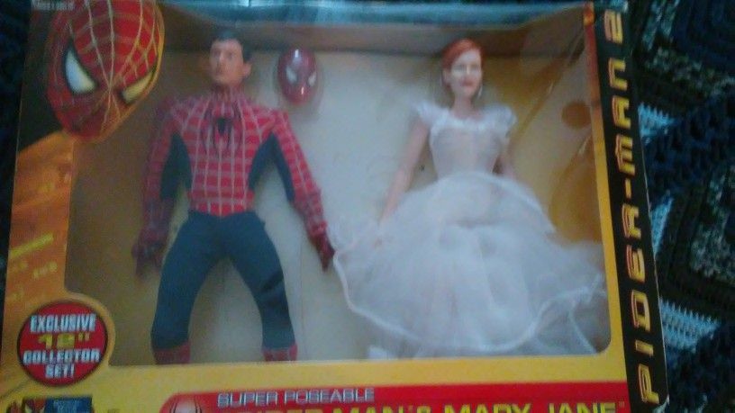 Spiderman and Mary Jane doll