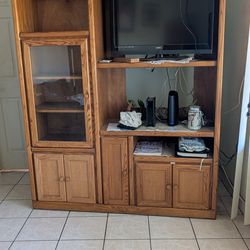 Entertainment center
