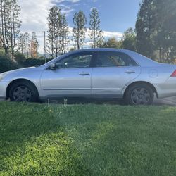 CLEAN TITLE.      HONDA ACCORD 