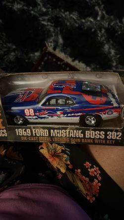 2 Ertl collectible 69 Ford Mustang boss 302