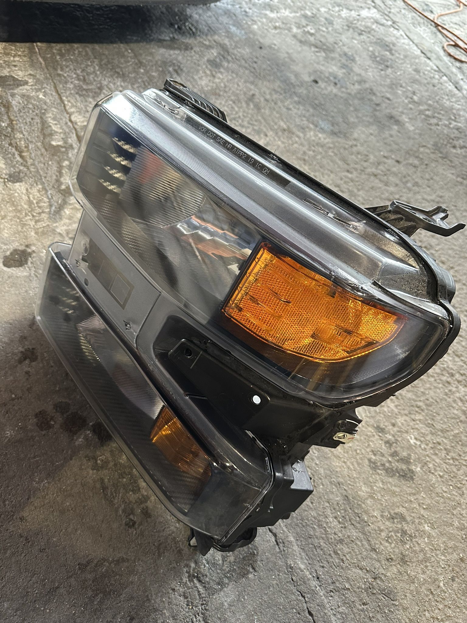 OEM DRIVR SIDE HEADLAMP 2019-2021 Chevy Silverado 1500 at
