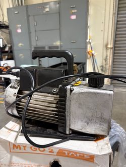 Electric Vacuum Pump with Carry Handle
