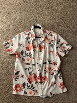 Men’s floral medium button up