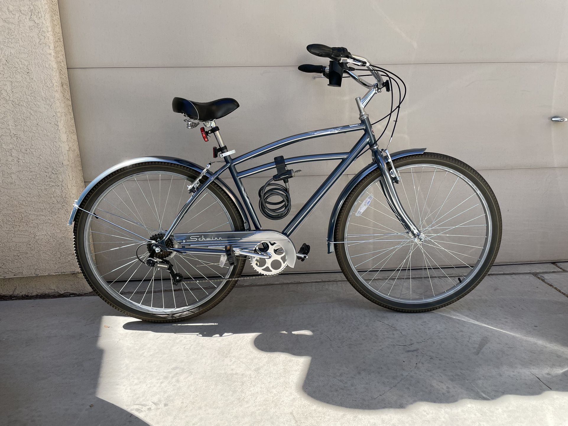 Bike , Schwinn Cruiser Bicycle , 29” Wheels, 7 Speeds