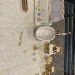 Critters Bathroom Set.   Like New 