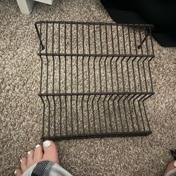 Small wired display shelf