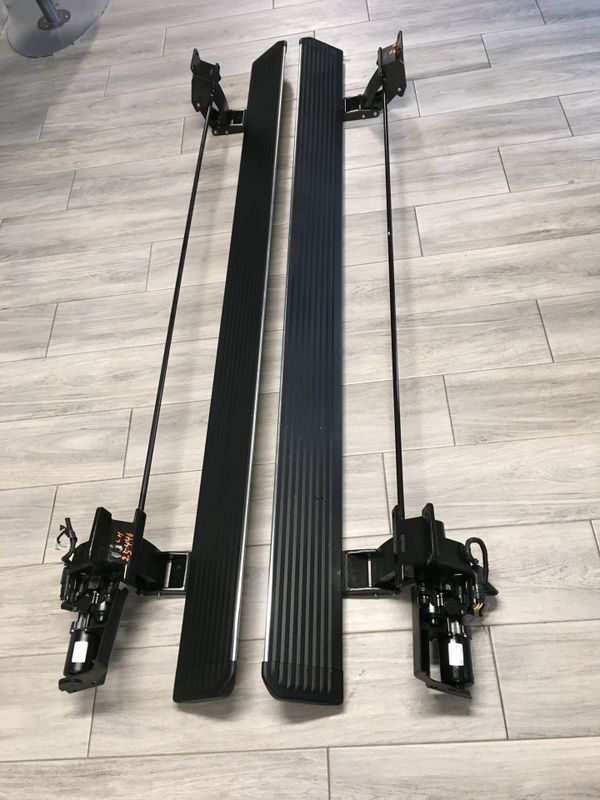 OEM Electric Running boards f250 20172020 4 doors for Sale in Pasadena