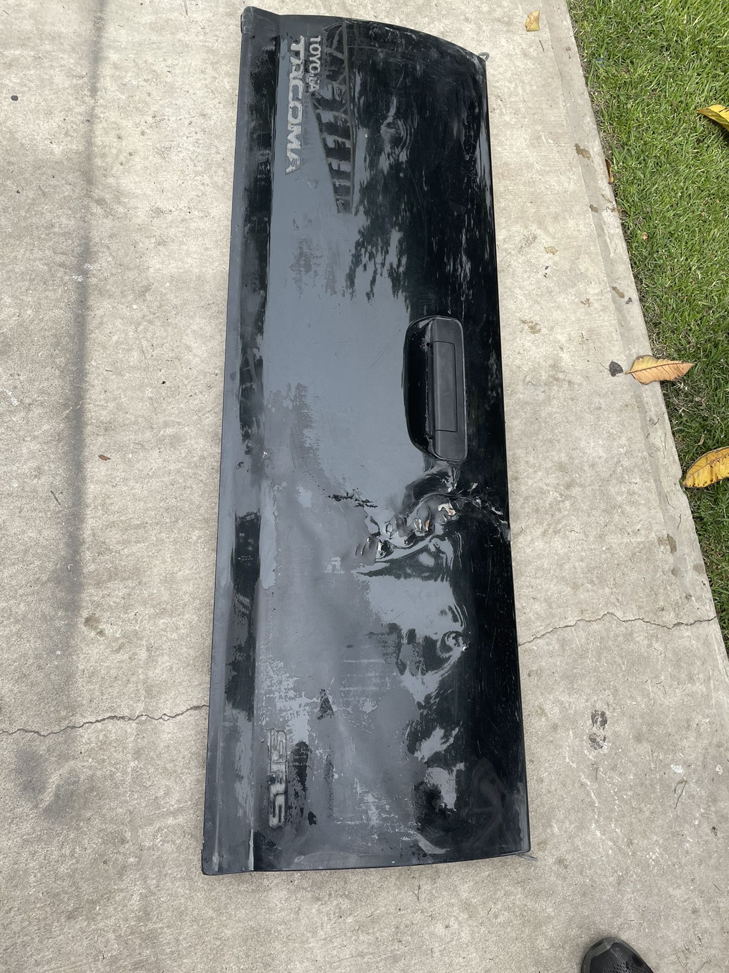 Toyota Tacoma Tailgate