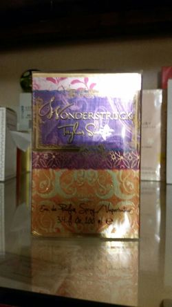 WONDERSTRUCKA BY TAYLOR 3.4 100ML prepárese para navidad con sus regalos yo vendo perfumes auténticos y a bajo precio