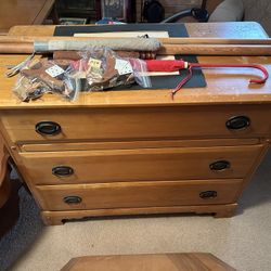 Spainhour Dovetail 3 Drawer Dresser & Mirror 